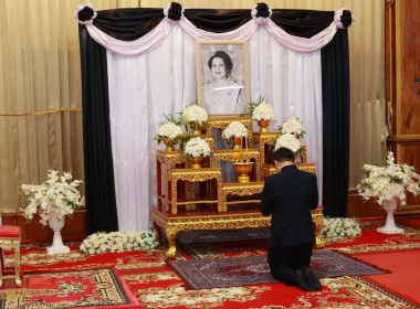 พิธีสวดพระพุทธมนต์และทำบุญตักบาตรอุทิศถวายพระราชกุศลแด่สมเด็จพระนางเจ้าสิริกิติ์ พระบรมราชินีนาถ พระบรมราชชนนีพันปีหลวง ... พารามิเตอร์รูปภาพ 3